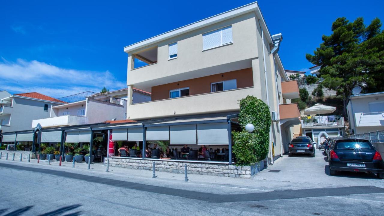 Rooms & Apartments Toni Stobrec Exterior photo